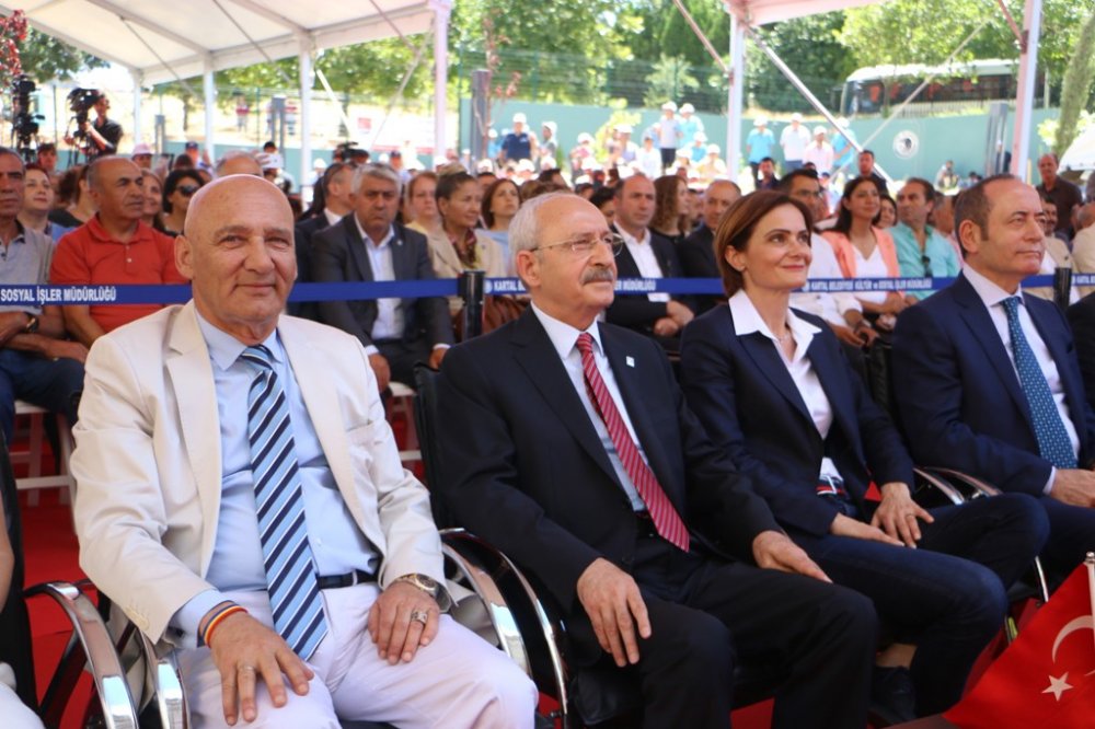 Kılıçdaroğlu, Kartal'da 'Yaşlı Bakım ve Huzurevi Binası'nın açılışına katıldı