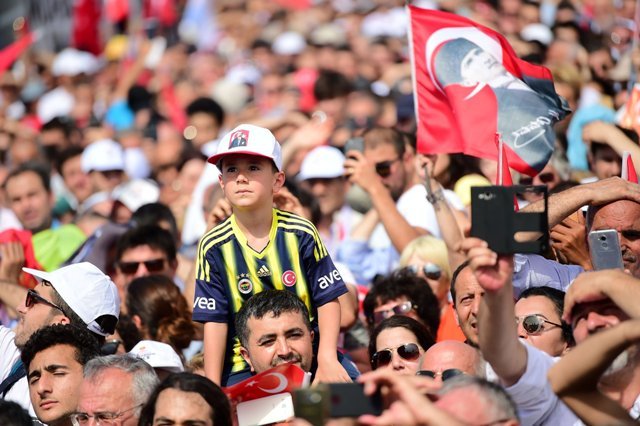 Muharrem İnce, Üsküdar'da halka seslendi