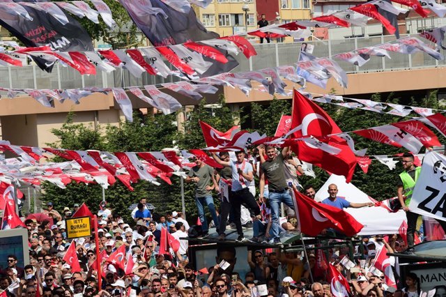 Muharrem İnce, Üsküdar'da halka seslendi