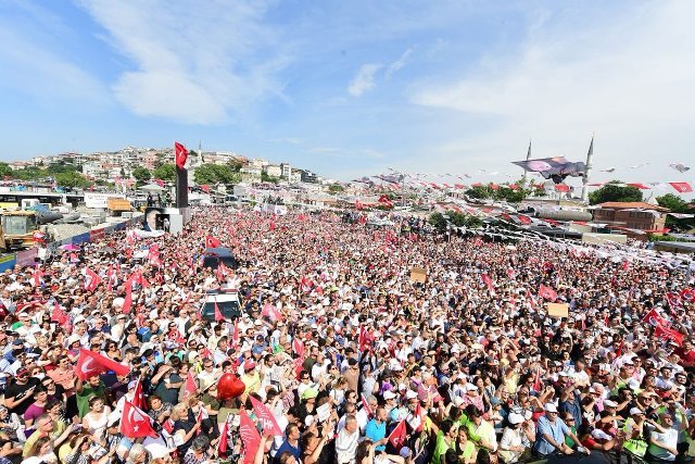 Muharrem İnce, Üsküdar'da halka seslendi