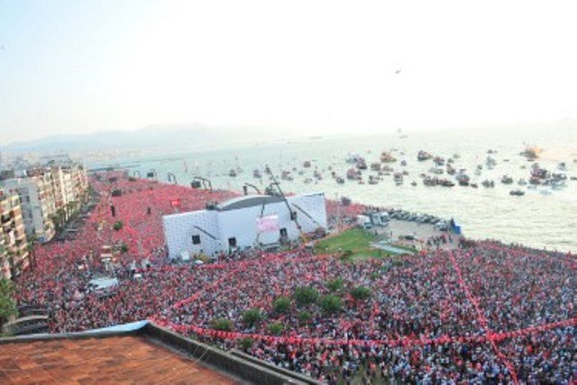 Muharrem İnce İzmir'de tarihi kalabalığa seslendi