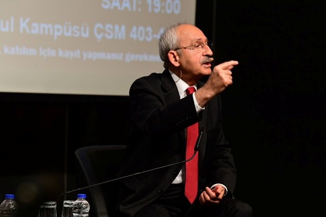 Kılıçdaroğlu, 'Türkiye'de Gençlik ve Siyaset' konulu konferansa katıldı