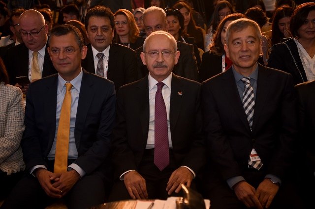 KIılıçdaroğlu, 14. Eczacılık Kongresi'nde konuştu