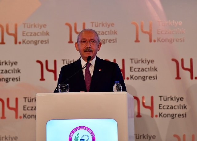 KIılıçdaroğlu, 14. Eczacılık Kongresi'nde konuştu