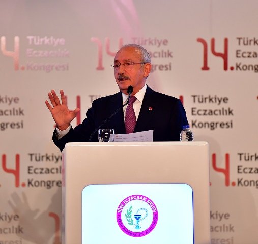 KIılıçdaroğlu, 14. Eczacılık Kongresi'nde konuştu