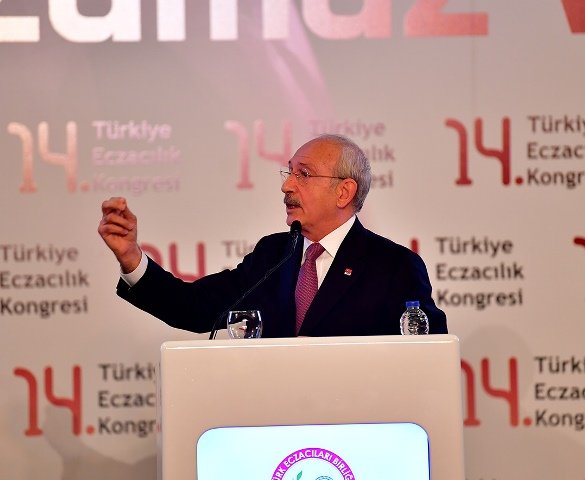 KIılıçdaroğlu, 14. Eczacılık Kongresi'nde konuştu