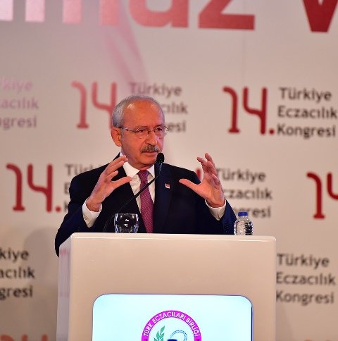 KIılıçdaroğlu, 14. Eczacılık Kongresi'nde konuştu