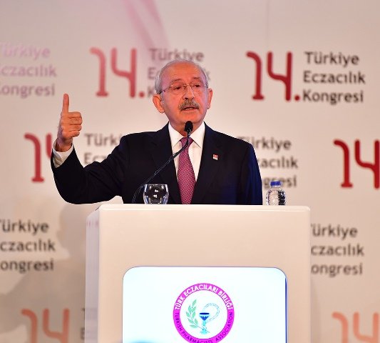 KIılıçdaroğlu, 14. Eczacılık Kongresi'nde konuştu