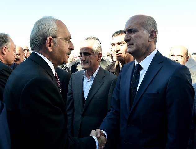 Kılıçdaroğlu, CHP Milletvekili Tekin Bingöl'ün annesinin cenaze törenine katıldı