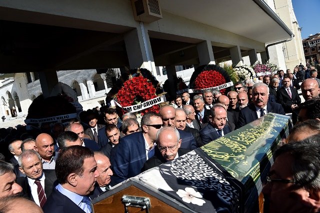 Kılıçdaroğlu, CHP Milletvekili Tekin Bingöl'ün annesinin cenaze törenine katıldı