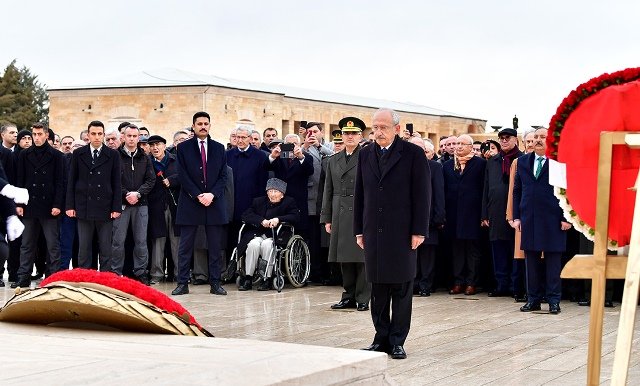 Kılıçdaroğlu, Anıtkabir'de İsmet İnönü'yü anma törenine katıldı