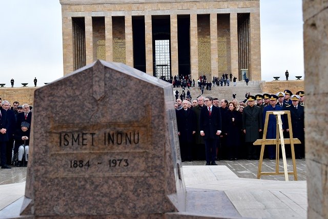 Kılıçdaroğlu, Anıtkabir'de İsmet İnönü'yü anma törenine katıldı