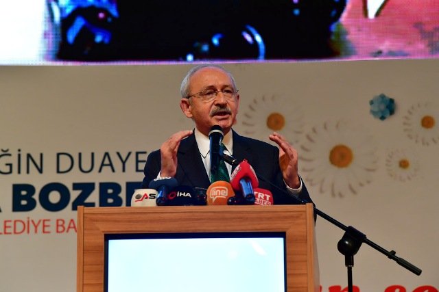 Kılıçdaroğlu, CHP Bursa Büyükşehir Belediye Başkan Adayı Mustafa Bozbey’in tanıtım toplantısına katıldı