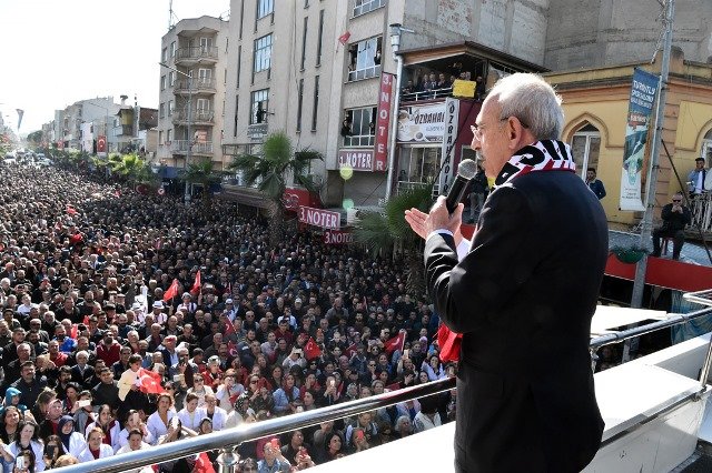 Kılıçdaroğlu, Manisa'da halkla buluştu