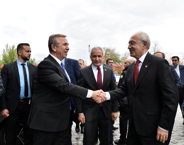 CHP Genel Başkanı Kemal Kılıçdaroğlu, Ankara Büyükşehir Belediye Başkanı Mansur Yavaş’ı ziyaret etti