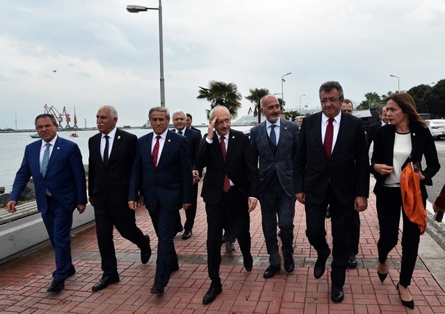 Kılıçdaroğlu Samsun’daki 19 Mayıs resmi törenine katıldı