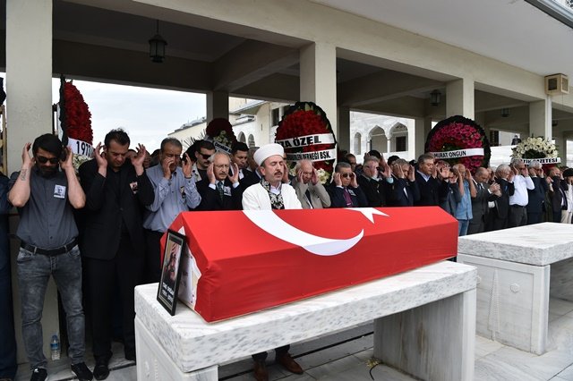 Kılıçdaroğlu,gazeteci Taki Doğan’ın cenaze törenine katıldı