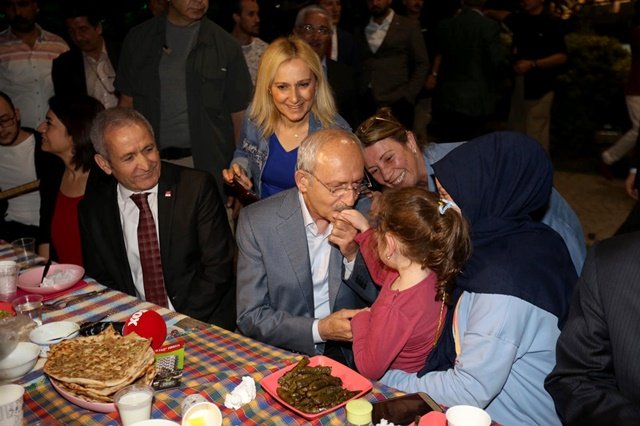 Kılıçdaroğlu, Ankara Minübüsçüler Esnaf Odası iftarına katıldı