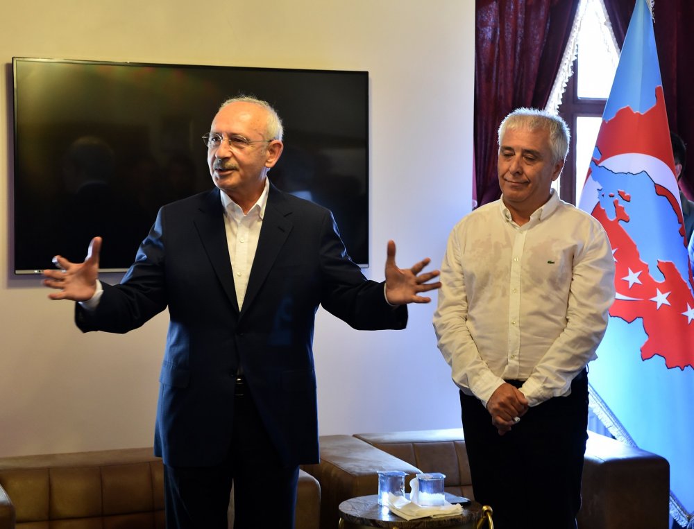 Kılıçdaroğlu, Marmara Bölgesi Manav Türkleri Dernekleri Federasyonu'nu ziyaret etti