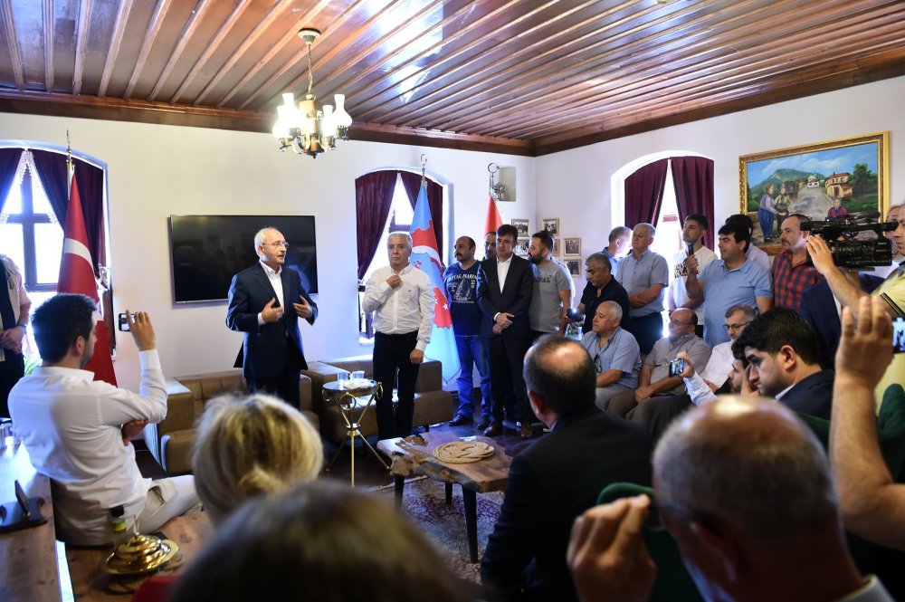 Kılıçdaroğlu, Marmara Bölgesi Manav Türkleri Dernekleri Federasyonu'nu ziyaret etti
