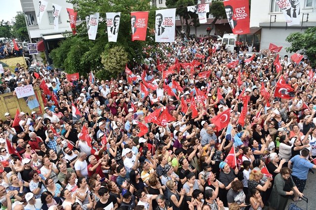 Kılıçdaroğlu, İstanbul Kağıthane'de vatandaşlarla buluştu