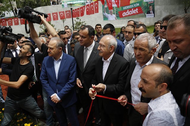 Kılıçdaroğlu,Çankaya Belediyesi tarafından yapılan Adalet Parkı açılış töreninde konuştu