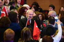 Kılıçdaroğlu, 8 Mart'ta kadın muhtarlarla bir araya geldi