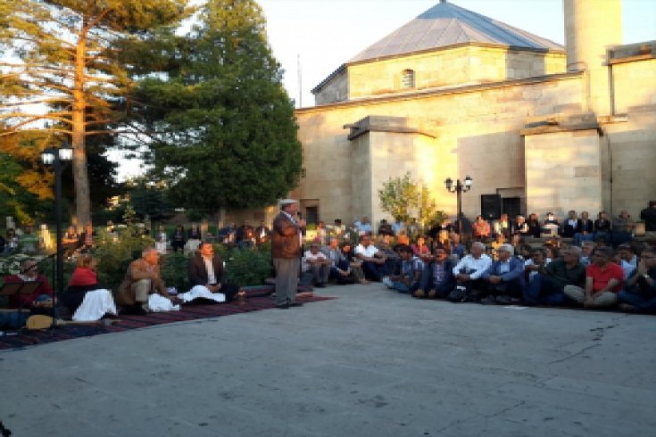 Aleviler ve Bektaşiler Hacıbektaş Veli Dergahı’nda CEM oldular