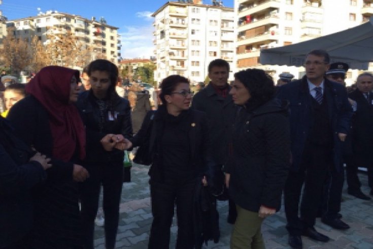 CHP'li vekiller Diyarbakır ve Elazığ'da cenazelere katıldı