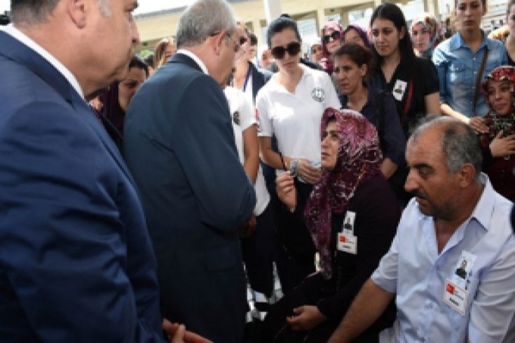 Kılıçdaroğlu, Şehid Onbaşı Hamza Yıldırım'ın cenazesine katıldı