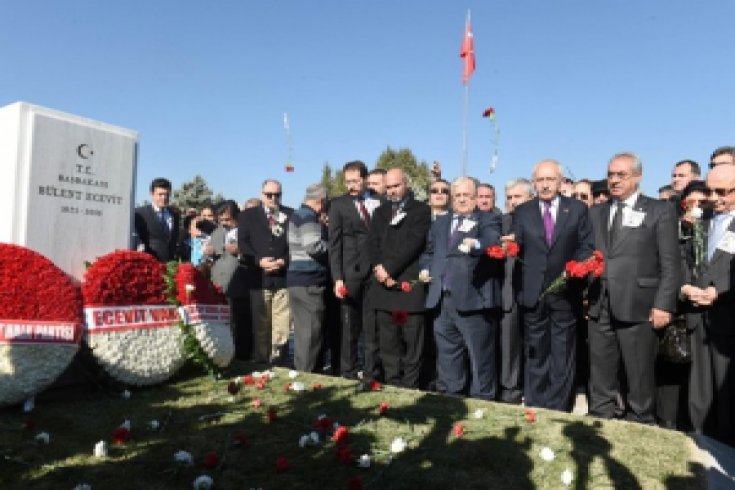 Kılıçdaroğlu, Bülent Ecevit'in anma törenine katıldı