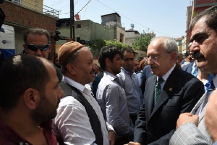 Kılıçdaroğlu, Gaziantep'de taziye ziyaretlerinde bulundu