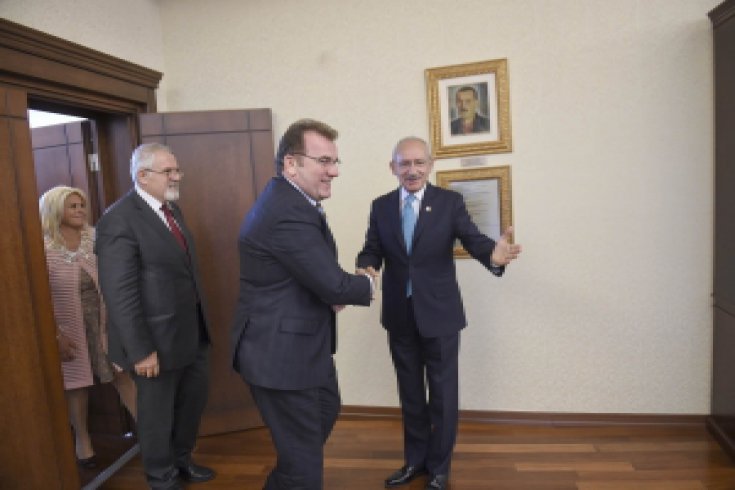 Kılıçdaroğlu, Adalet Partisi Genel Başkanı Vecdet Öz'ü kabul etti