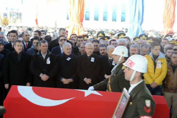Kılıçdaroğlu, Ankara'da Kayseri Şehidi Er Yunus Emre Duran'ın cenazesine katıldı