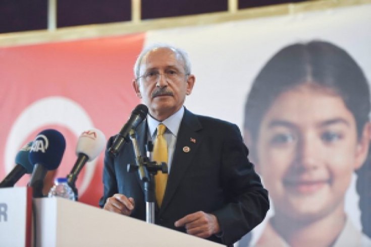 Kılıçdaroğlu, Balıkkesir'de muhtar ve STK'larla bir araya geldi