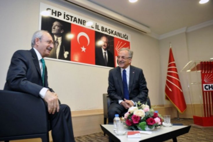 Kılıçdaroğlu, CHP İstanbul İl Başkanlığı Binasını ziyaret etti