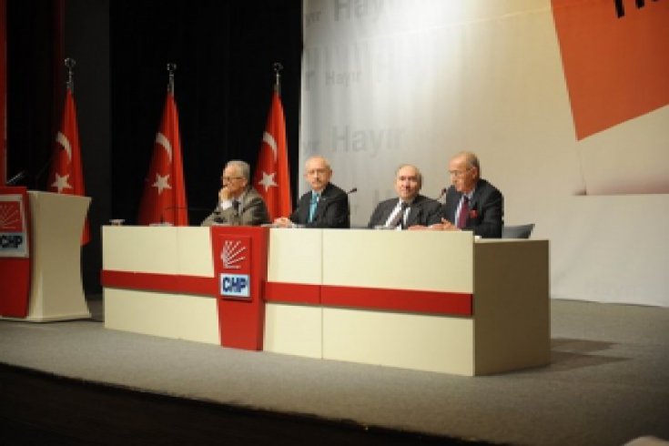 Kılıçdaroğlu, eski genel başkanlar, eski milletvekilleri, eski il başkanları ve eski parti yöneticileriyle  bir araya geldi