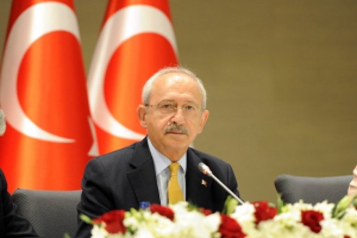 Kılıçdaroğlu, gazetelerin genel yayın yönetmenleriyle İstanbul'da bir araya geldi