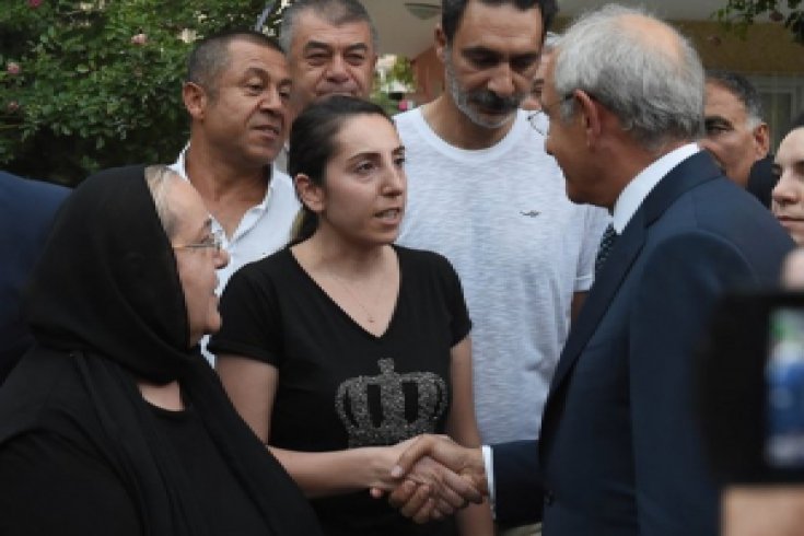 Kılıçdaroğlu, Hasan Tatlı'nın ailesine taziye ziyaretinde bulundu