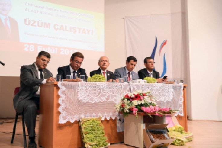 Kılıçdaroğlu, Manisa'da Üzüm Çalıştayı'na katıldı
