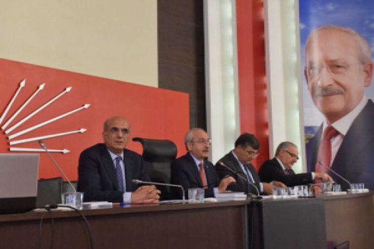 Kılıçdaroğlu, Parti Meclisini Genel Merkez İsmail Cem Salonunda  topladı