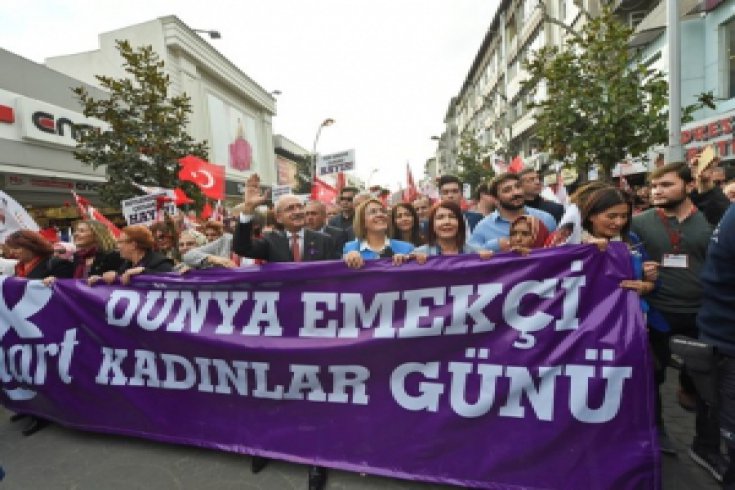Kılıçdaroğlu, Sakarya'da kadınlarla yürüdü