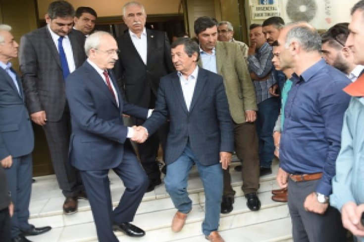 Kılıçdaroğlu, şehit Aydoğan Aydın’ın Ankara’da yaşayan ailesine taziye ziyaretinde bulundu