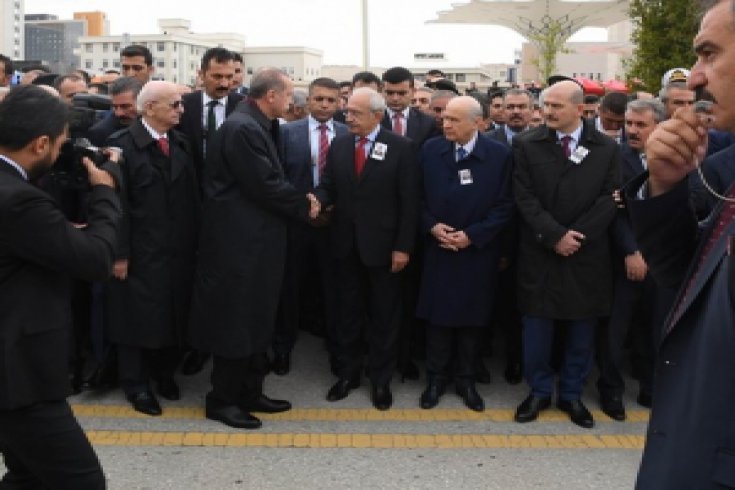 Kılıçdaroğlu, şehit Yüzbaşı Mustafa Erdal'ın cenaze törenine katıldı