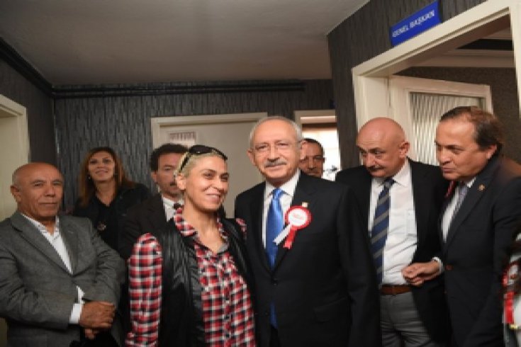 Kılıçdaroğlu, Türkiye Muhtarlar Konfederasyonu  Genel Merkezi'ni ziyaret etti