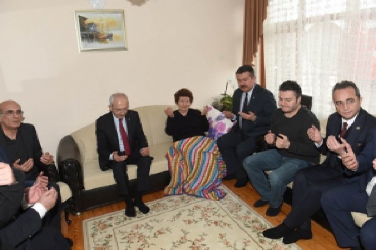 Kılıçdaroğlu'ndan Çorumlu ailesine taziye ziyareti