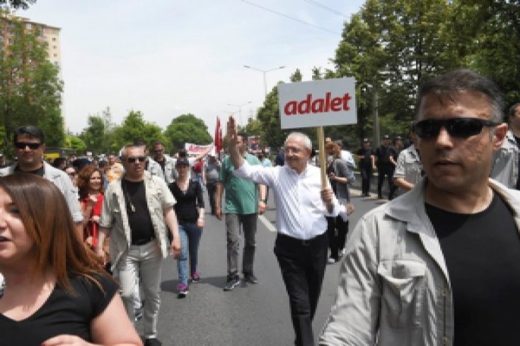 Kılıçdaroğlu'nun Adalet Yürüyüşü katılımlarla büyüyerek devam ediyor