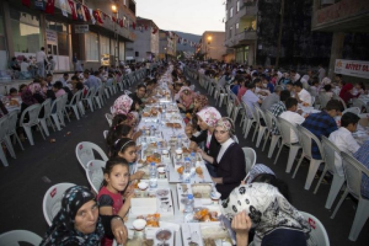 Orhan Gazi Mahallesi İftarı