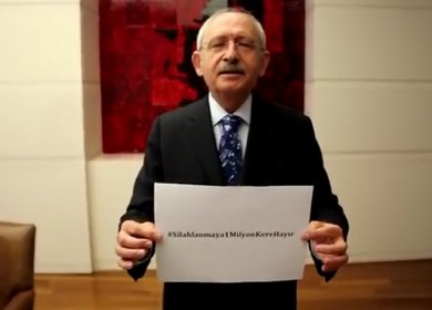Kılıçdaroğlu’ndan #Silahlanmaya1MilyonKereHayır kampanyasına videolu destek!