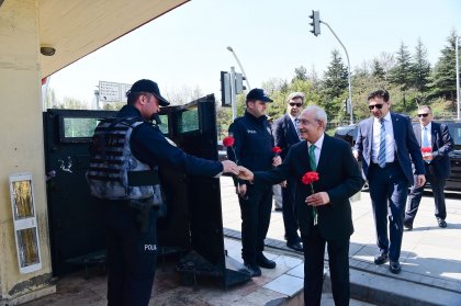 Kılıçdaroğlu, 10 Nisan Polis Bayramı'nı kutladı